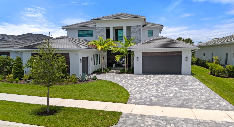 9272 Coral Isles Circle Circle, Palm Beach Gardens, Florida 33412, 5 Bedrooms Bedrooms, ,6 BathroomsBathrooms,Single Family,For Sale,Coral Isles Circle,RX-10999622