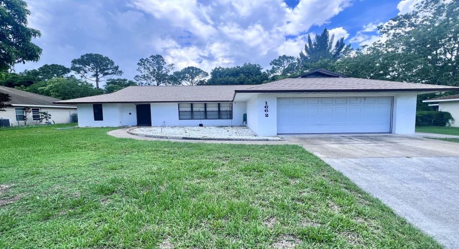 1662 SW Airoso Boulevard, Port Saint Lucie, Florida 34984, 3 Bedrooms Bedrooms, ,2 BathroomsBathrooms,Residential Lease,For Rent,Airoso,RX-10999648