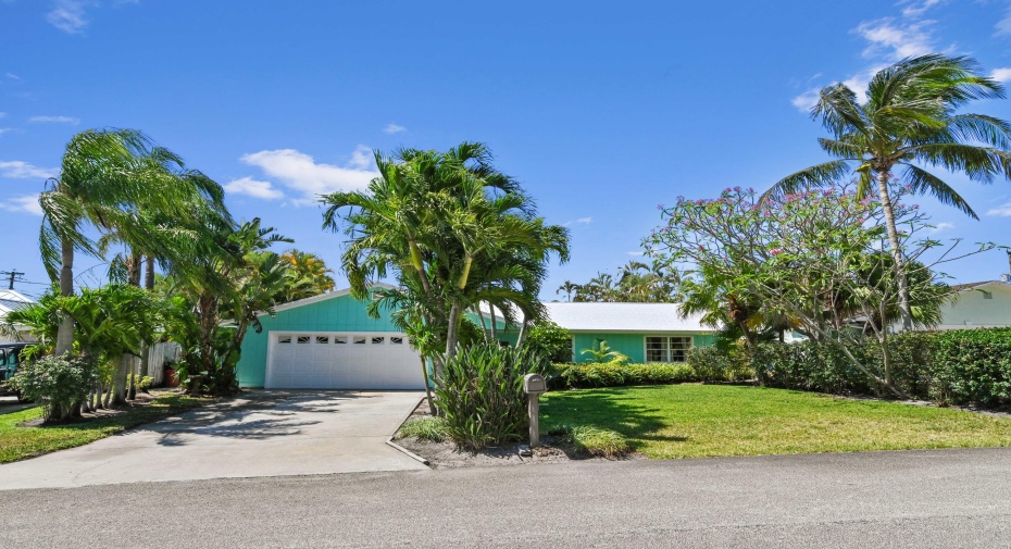 2020 NE 23rd Terrace, Jensen Beach, Florida 34957, 3 Bedrooms Bedrooms, ,2 BathroomsBathrooms,Single Family,For Sale,23rd,RX-10983792