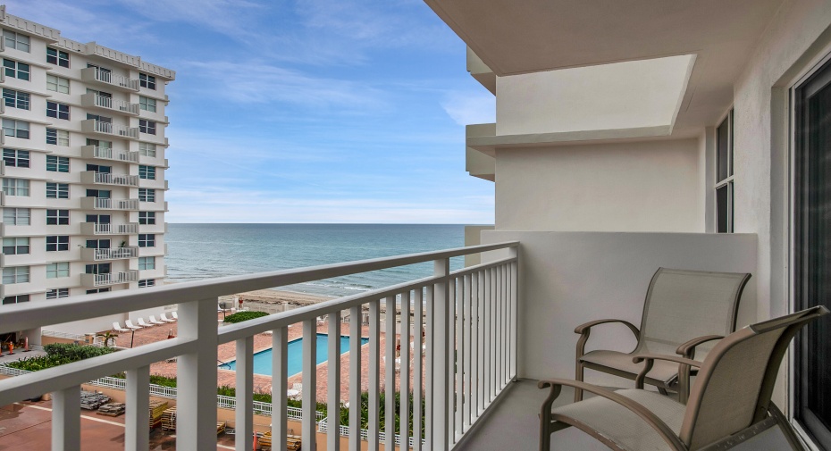 4511 S Ocean Boulevard Unit 404, Highland Beach, Florida 33487, 2 Bedrooms Bedrooms, ,2 BathroomsBathrooms,Residential Lease,For Rent,Ocean,4,RX-10999783