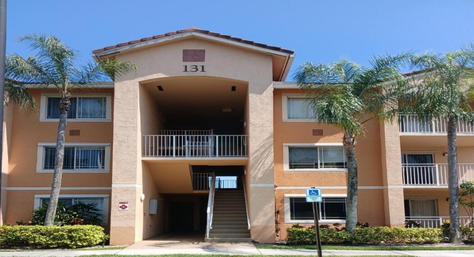 131 SW Palm Drive Unit 107, Port Saint Lucie, Florida 34986, 1 Bedroom Bedrooms, ,1 BathroomBathrooms,Residential Lease,For Rent,Palm,1,RX-11000112