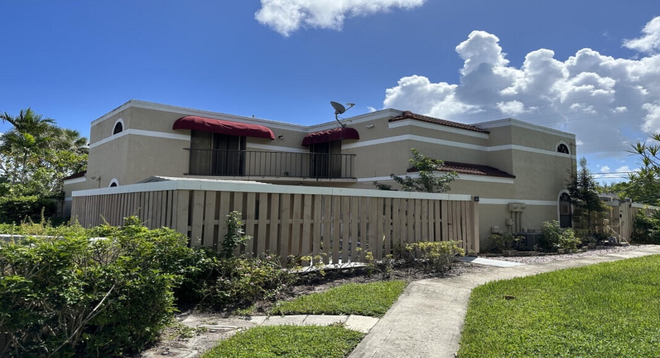 3930 Village Drive Unit A, Delray Beach, Florida 33445, 3 Bedrooms Bedrooms, ,3 BathroomsBathrooms,Residential Lease,For Rent,Village,1,RX-10990695