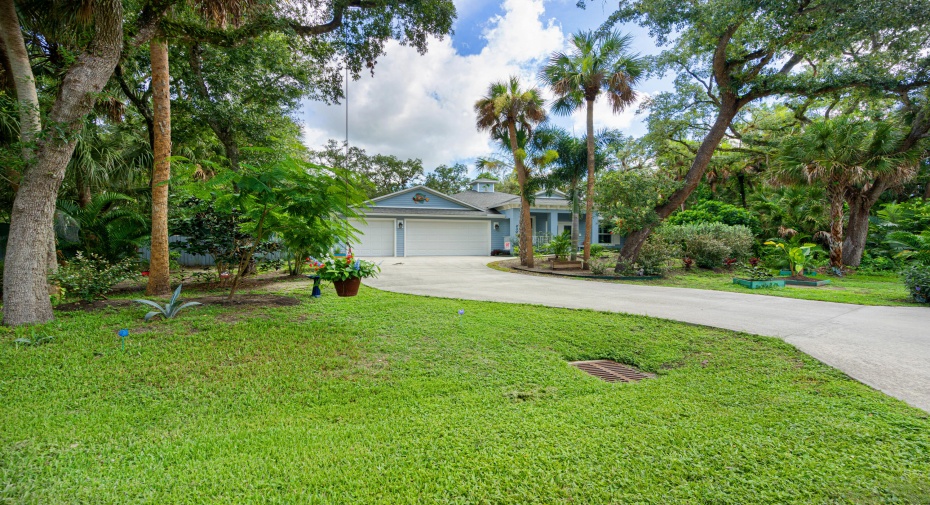 2300 Canoe Creek Lane, Fort Pierce, Florida 34981, 3 Bedrooms Bedrooms, ,2 BathroomsBathrooms,Single Family,For Sale,Canoe Creek,RX-11000269