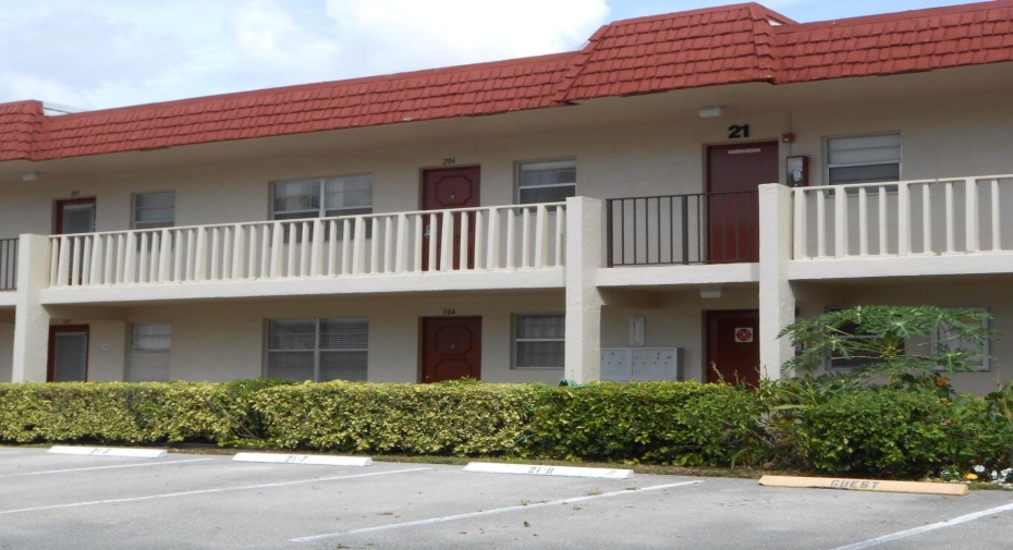 21 Abbey Lane Unit 105, Delray Beach, Florida 33446, 1 Bedroom Bedrooms, ,1 BathroomBathrooms,Condominium,For Sale,Abbey,1,RX-10975026