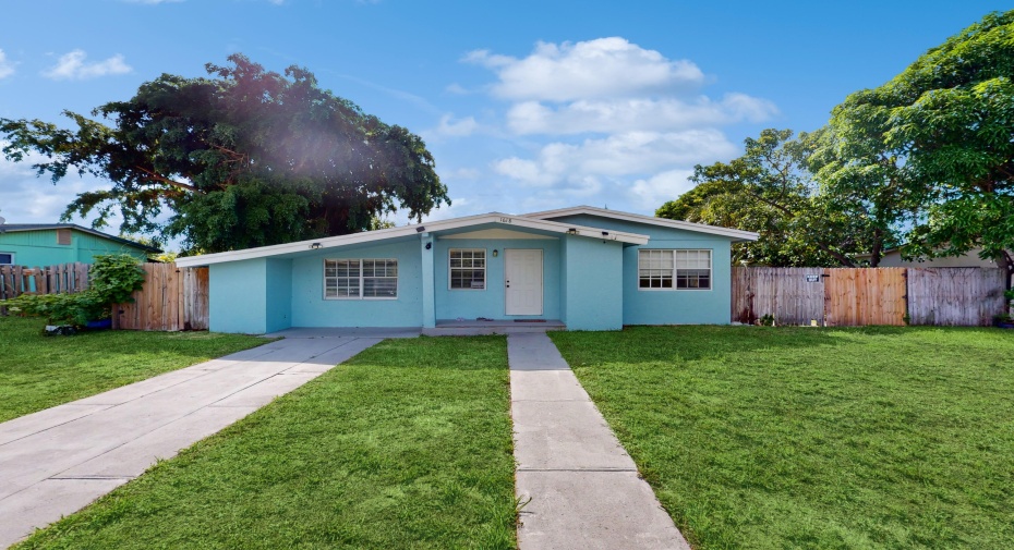 1618 NE 4th Court, Boynton Beach, Florida 33435, 3 Bedrooms Bedrooms, ,1 BathroomBathrooms,Single Family,For Sale,4th,RX-11000339