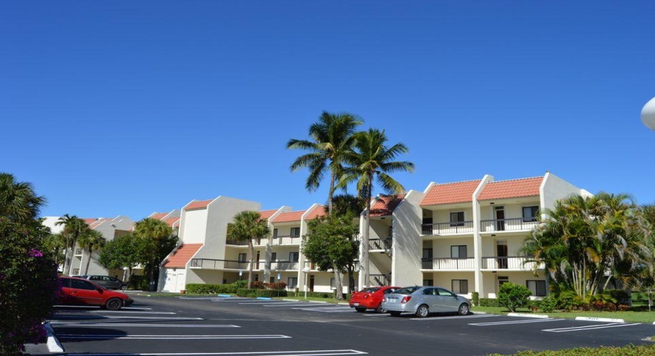 3050 Presidential Way Unit 205, West Palm Beach, Florida 33401, 2 Bedrooms Bedrooms, ,2 BathroomsBathrooms,Residential Lease,For Rent,Presidential,2,RX-11000252