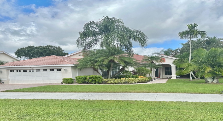 640 SW Lake Charles Circle, Saint Lucie West, Florida 34986, 4 Bedrooms Bedrooms, ,2 BathroomsBathrooms,Single Family,For Sale,Lake Charles,RX-11000490