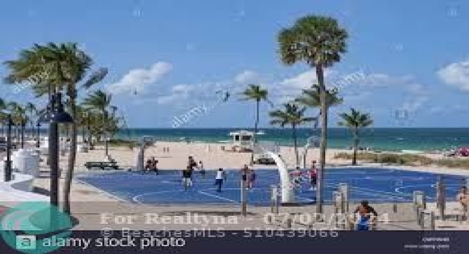 Basket Ball of Ft. Lauderdale Beach