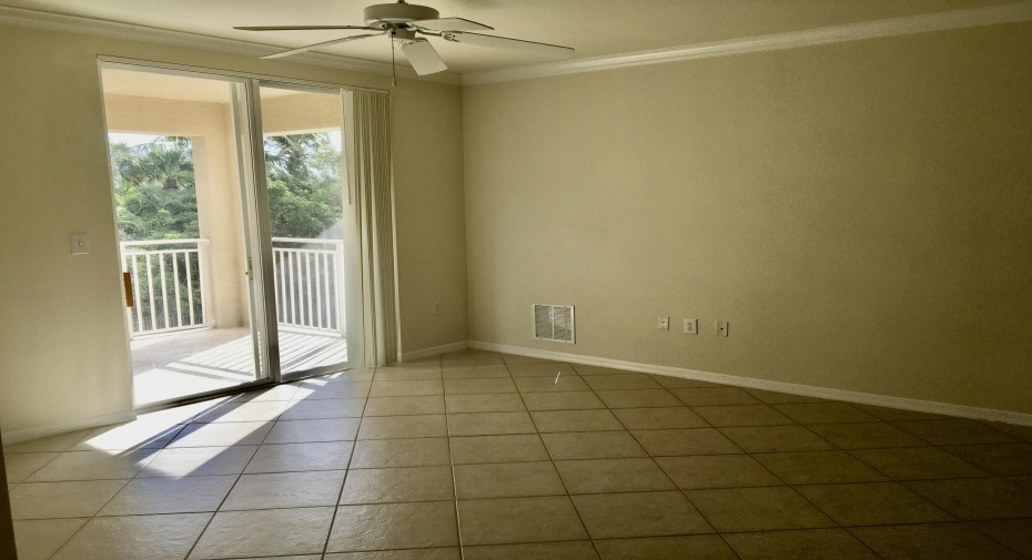 6511 Emerald Dunes Drive Unit 303, West Palm Beach, Florida 33411, 2 Bedrooms Bedrooms, ,2 BathroomsBathrooms,Residential Lease,For Rent,Emerald Dunes,3,RX-11000789