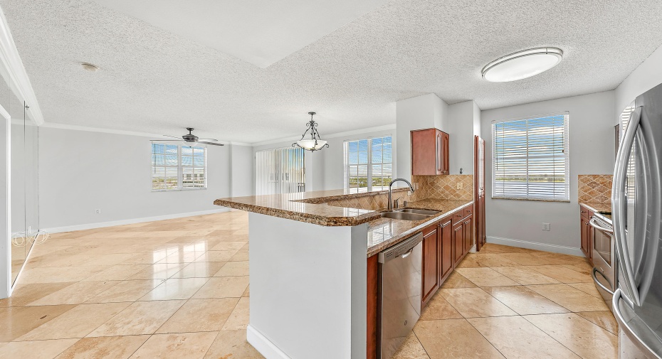 616 Clearwater Park Road Unit 913, West Palm Beach, Florida 33401, 2 Bedrooms Bedrooms, ,2 BathroomsBathrooms,Condominium,For Sale,Clearwater Park,1,RX-11000901
