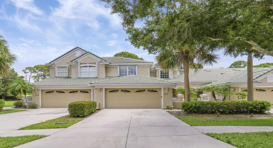 1617 SW Harbour Isles Circle Unit 40, Port Saint Lucie, Florida 34986, 3 Bedrooms Bedrooms, ,2 BathroomsBathrooms,Townhouse,For Sale,Harbour Isles,RX-10999636