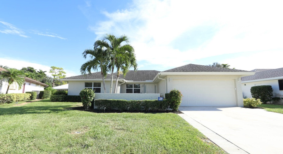 10716 Greentrail Drive, Boynton Beach, Florida 33436, 3 Bedrooms Bedrooms, ,2 BathroomsBathrooms,Single Family,For Sale,Greentrail,RX-11001353