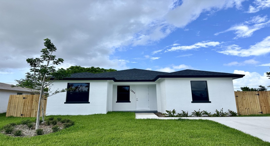 1400 W 30th Street, Riviera Beach, Florida 33404, 5 Bedrooms Bedrooms, ,2 BathroomsBathrooms,Single Family,For Sale,30th,RX-11001487