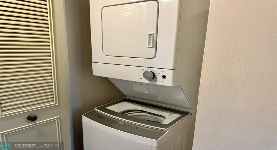 Washer/Dryer In Unit