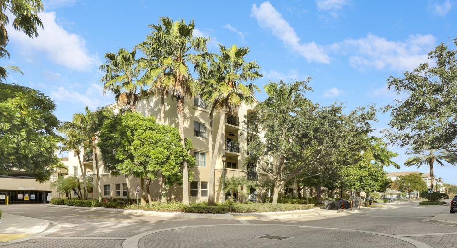 1 Renaissance Way Unit 303, Boynton Beach, Florida 33426, 2 Bedrooms Bedrooms, ,2 BathroomsBathrooms,Condominium,For Sale,Renaissance,3,RX-10955053