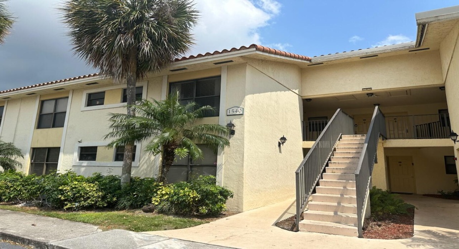 1540 Lake Crystal Drive Unit A, West Palm Beach, Florida 33411, 2 Bedrooms Bedrooms, ,2 BathroomsBathrooms,Residential Lease,For Rent,Lake Crystal,1,RX-11001726