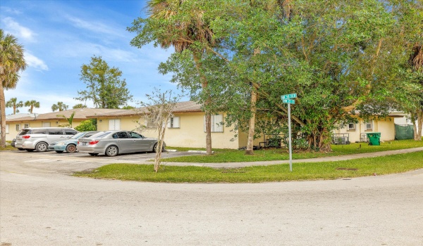 2760 NW 58th Terrace Unit 3, Lauderhill, Florida 33313, ,Residential Income,For Sale,58th,RX-11001770