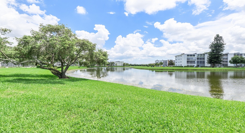 1021 Guildford B Drive Unit 1021, Boca Raton, Florida 33434, 2 Bedrooms Bedrooms, ,1 BathroomBathrooms,Condominium,For Sale,Guildford B,1,RX-10984093