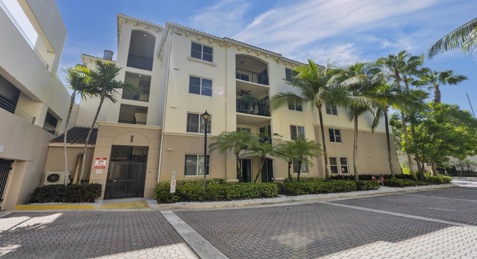 1411 Renaissance Way Unit 411, Boynton Beach, Florida 33426, 2 Bedrooms Bedrooms, ,2 BathroomsBathrooms,Condominium,For Sale,Renaissance,4,RX-11002023