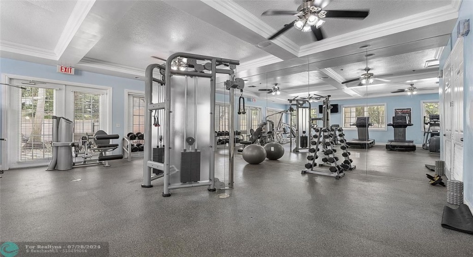 FULL SIZE GYM FOR ALL RESIDENTS USE