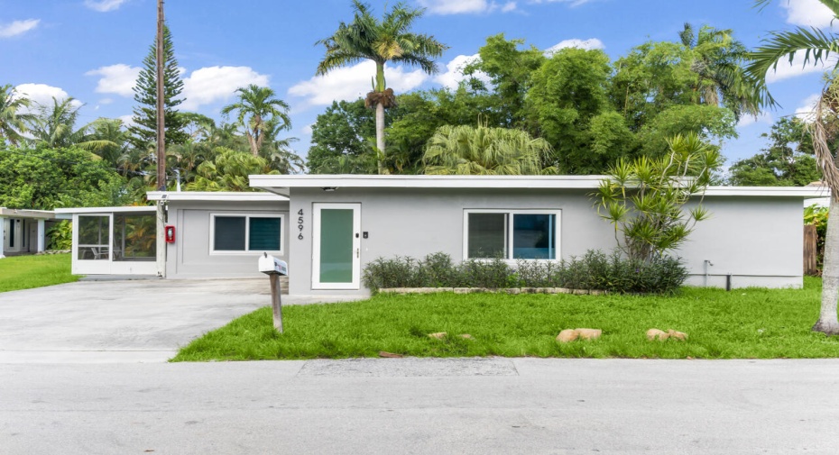 4596 SW 29th Terrace, Dania Beach, Florida 33312, 3 Bedrooms Bedrooms, ,3 BathroomsBathrooms,Single Family,For Sale,29th,RX-11002150