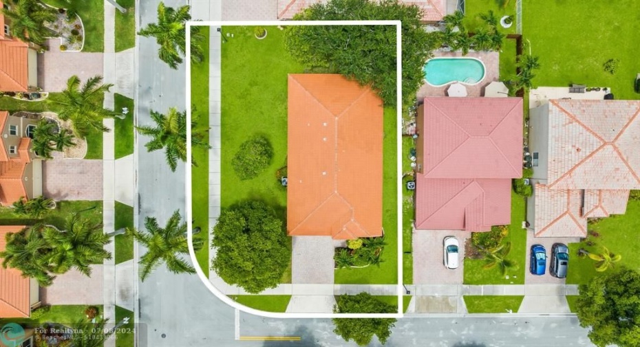 Aerial of 4637 Waycross featuring expansive side yard