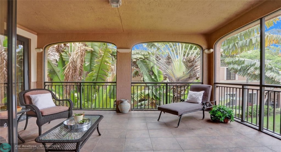 Surrounded by lush tropical landscaping, which is managed by the association as part of your quarterly fees, the patio is screened for year-round outdoor comfort.