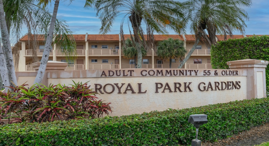 6890 Royal Palm Boulevard Unit 311h, Margate, Florida 33063, 2 Bedrooms Bedrooms, ,2 BathroomsBathrooms,Condominium,For Sale,Royal Palm,3,RX-10978058