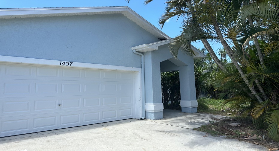 1457 SW Glastonberry Avenue, Port Saint Lucie, Florida 34953, 3 Bedrooms Bedrooms, ,2 BathroomsBathrooms,Single Family,For Sale,Glastonberry,RX-10981593