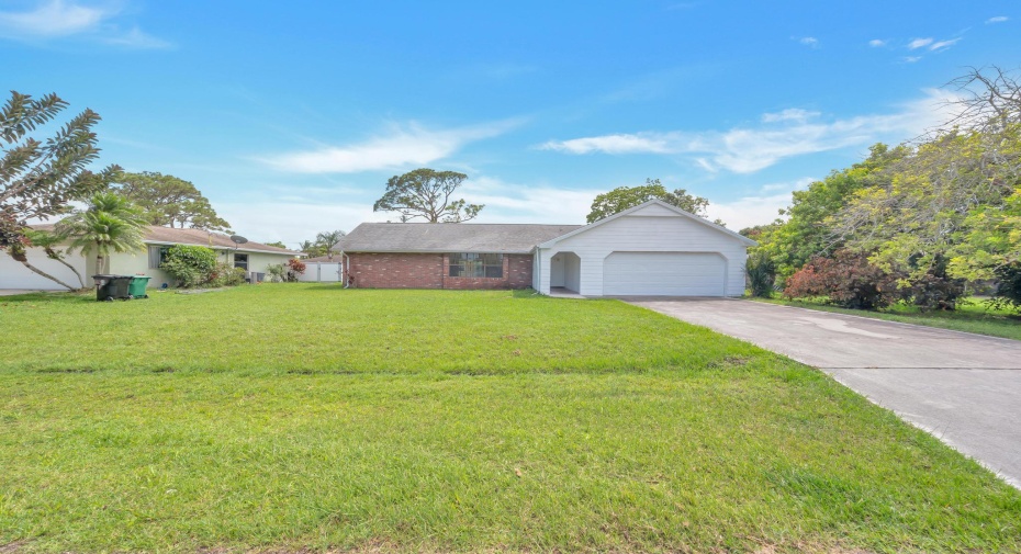 510 SE Euclid Lane, Port Saint Lucie, Florida 34983, 3 Bedrooms Bedrooms, ,2 BathroomsBathrooms,Residential Lease,For Rent,Euclid,RX-11002704