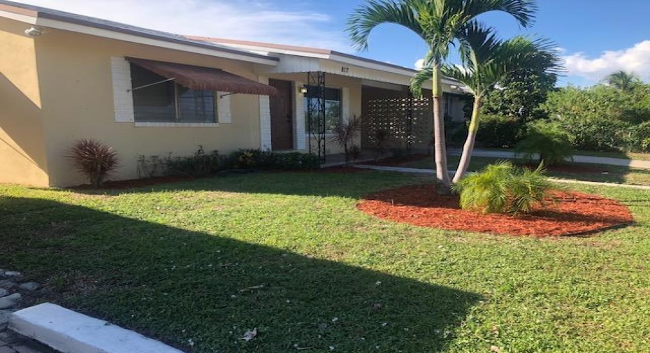817 S B Street, Lake Worth Beach, Florida 33460, 3 Bedrooms Bedrooms, ,2 BathroomsBathrooms,Residential Lease,For Rent,B,RX-11002741