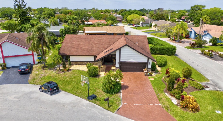 8025 NW 83rd Way, Tamarac, Florida 33321, 3 Bedrooms Bedrooms, ,2 BathroomsBathrooms,Single Family,For Sale,83rd,RX-10990100