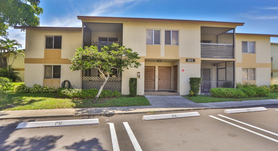 501 Gardens Drive Unit 201, Pompano Beach, Florida 33069, 2 Bedrooms Bedrooms, ,2 BathroomsBathrooms,Condominium,For Sale,Gardens,2,RX-11003042