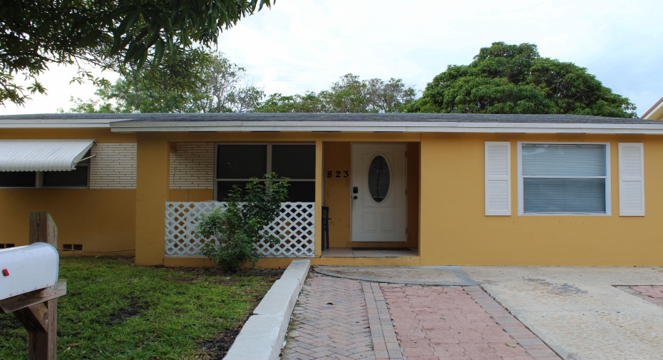 823 S B Street, Lake Worth Beach, Florida 33460, 5 Bedrooms Bedrooms, ,3 BathroomsBathrooms,Residential Lease,For Rent,B,RX-11003245