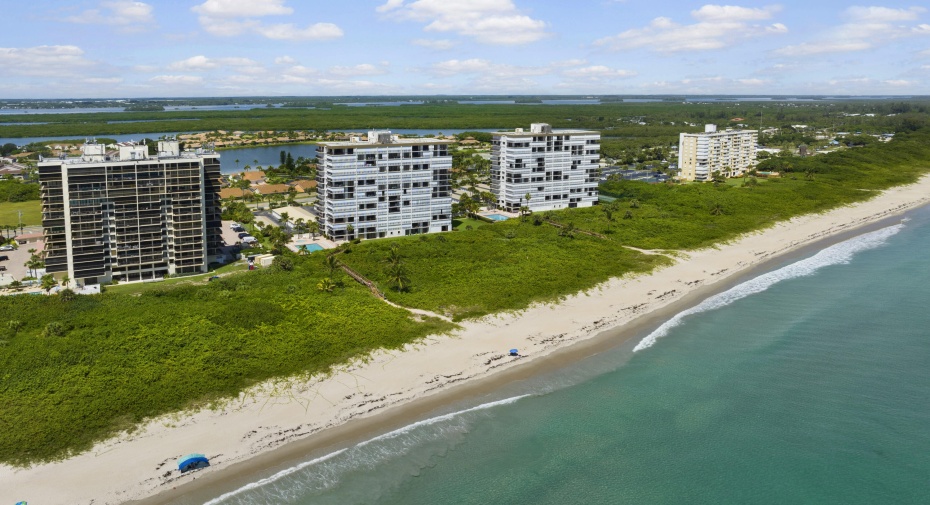 3120 N Highway A1a Unit 1004, Hutchinson Island, Florida 34949, 3 Bedrooms Bedrooms, ,2 BathroomsBathrooms,Residential Lease,For Rent,Highway A1a,10,RX-11003279