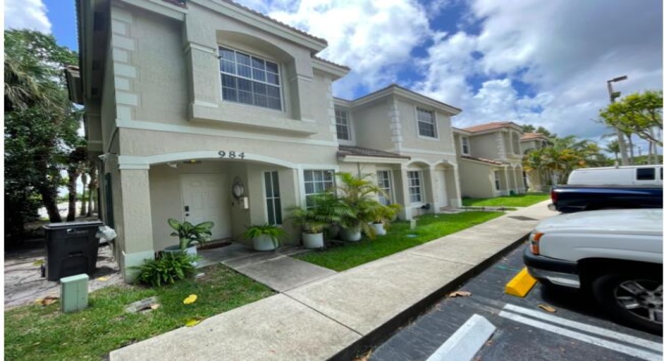 984 Summit Lake Drive, West Palm Beach, Florida 33406, 3 Bedrooms Bedrooms, ,2 BathroomsBathrooms,Townhouse,For Sale,Summit Lake,RX-11002518