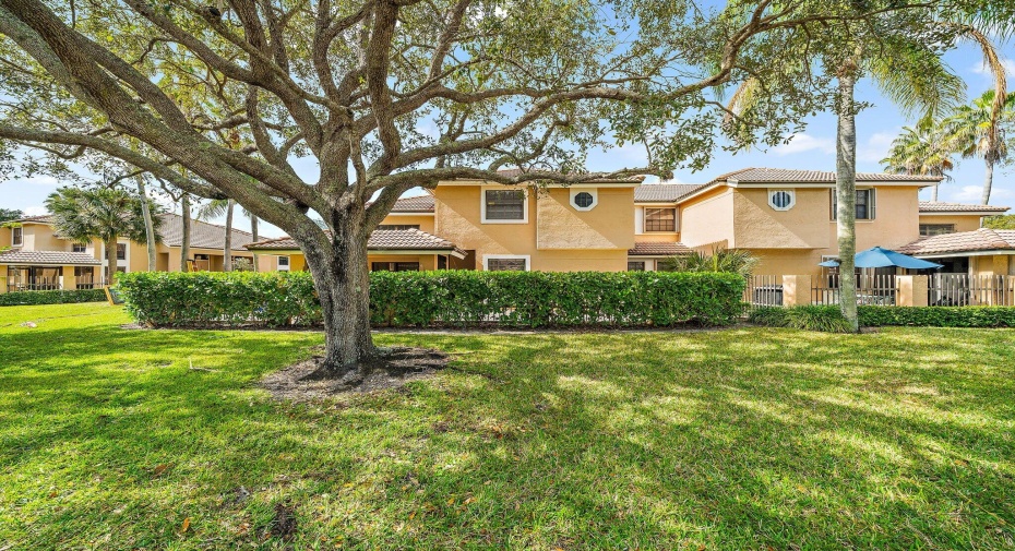 382 Prestwick Circle Unit 2, Palm Beach Gardens, Florida 33418, 2 Bedrooms Bedrooms, ,2 BathroomsBathrooms,Residential Lease,For Rent,Prestwick,1,RX-11003546