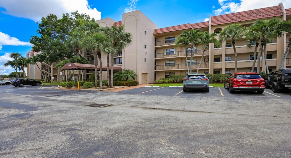 140 Lake Nancy Lane Unit 112, West Palm Beach, Florida 33411, 2 Bedrooms Bedrooms, ,2 BathroomsBathrooms,Condominium,For Sale,Lake Nancy,1,RX-10998460