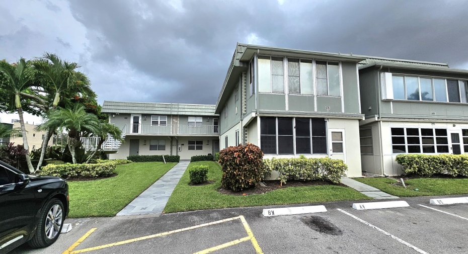 670 Flanders N Unit 670, Delray Beach, Florida 33484, 1 Bedroom Bedrooms, ,1 BathroomBathrooms,Condominium,For Sale,Flanders N,2,RX-11003614