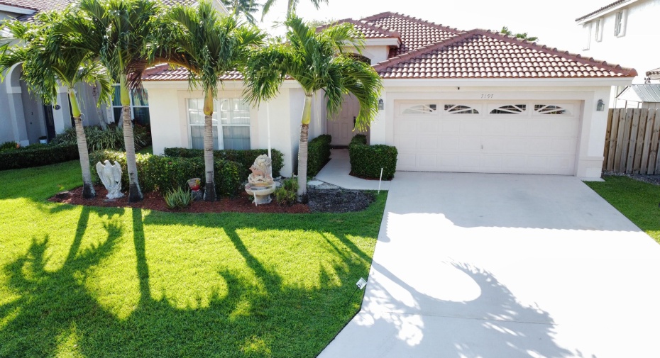 7197 Davit Circle, Lake Worth, Florida 33467, 3 Bedrooms Bedrooms, ,2 BathroomsBathrooms,Single Family,For Sale,Davit,RX-10995039