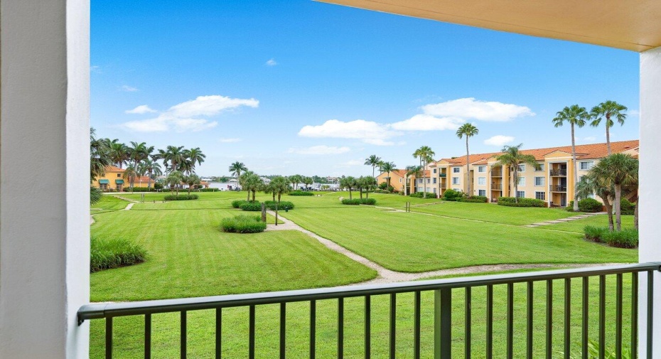 135 Yacht Club Way Unit 206, Hypoluxo, Florida 33462, 2 Bedrooms Bedrooms, ,2 BathroomsBathrooms,Residential Lease,For Rent,Yacht Club,206,RX-11003743