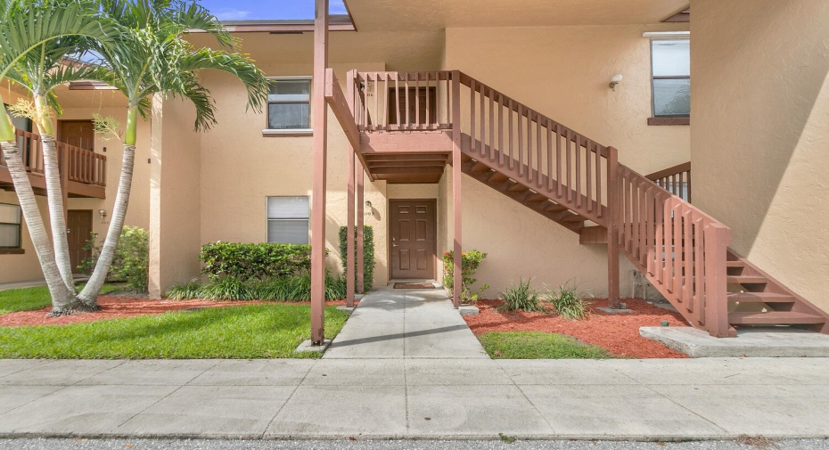 1105 Lakeview Drive, Royal Palm Beach, Florida 33411, 2 Bedrooms Bedrooms, ,2 BathroomsBathrooms,Condominium,For Sale,Lakeview,1,RX-11003773