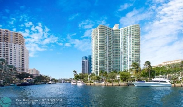 Watergarden is located directly on the New Riverin the heart of the Las Olas District