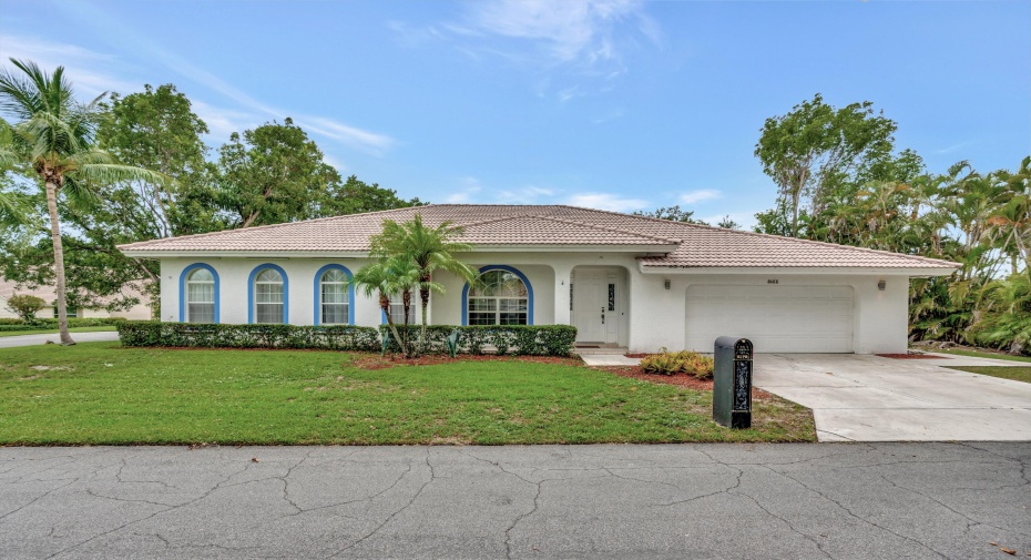 8466 SE Gulfstream Place, Hobe Sound, Florida 33455, 3 Bedrooms Bedrooms, ,3 BathroomsBathrooms,Single Family,For Sale,Gulfstream,RX-11003903