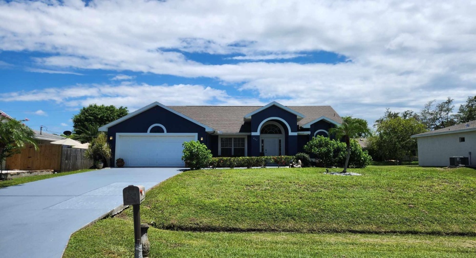 842 SE Carnival Avenue, Port Saint Lucie, Florida 34983, 2 Bedrooms Bedrooms, ,2 BathroomsBathrooms,Residential Lease,For Rent,Carnival,RX-11004282