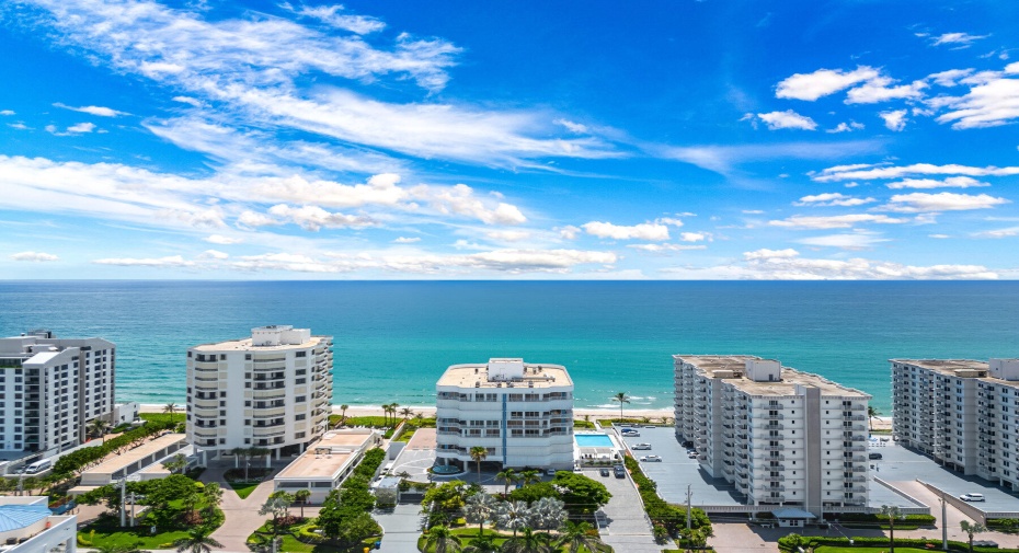 3211 S Ocean Boulevard Unit 303, Highland Beach, Florida 33487, 1 Bedroom Bedrooms, ,2 BathroomsBathrooms,Residential Lease,For Rent,Ocean,3,RX-11004516