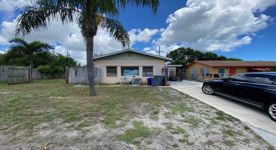 1199 Highland Road, Lake Worth, Florida 33462, 3 Bedrooms Bedrooms, ,2 BathroomsBathrooms,Single Family,For Sale,Highland,RX-10999806