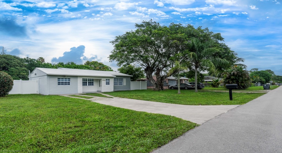 5135 Sunrise Boulevard, Delray Beach, Florida 33484, 3 Bedrooms Bedrooms, ,2 BathroomsBathrooms,Residential Lease,For Rent,Sunrise,RX-11004781