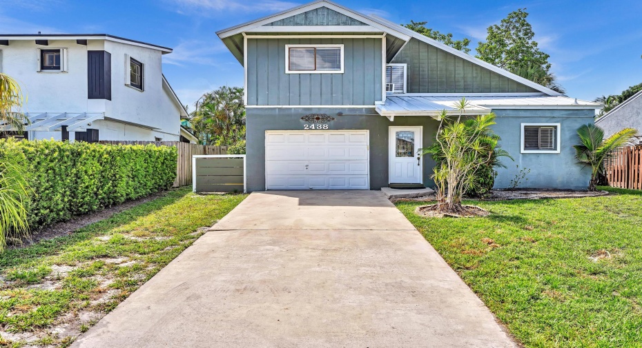 2438 Southridge Road, Delray Beach, Florida 33444, 3 Bedrooms Bedrooms, ,2 BathroomsBathrooms,Residential Lease,For Rent,Southridge,1,RX-10996863