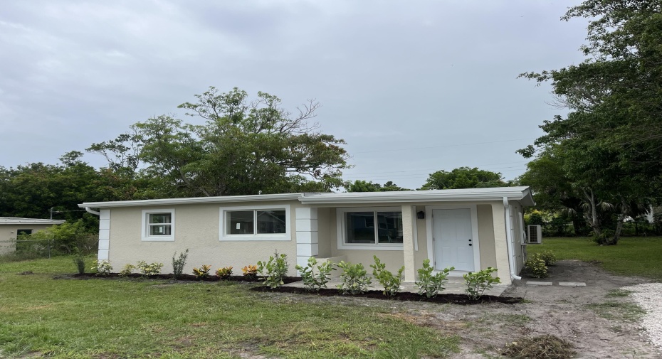 8658 SE Anthion Way, Hobe Sound, Florida 33455, 3 Bedrooms Bedrooms, ,1 BathroomBathrooms,Single Family,For Sale,Anthion,RX-11004834